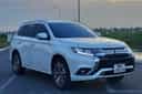 Mitsubishi Outlander 2023-4