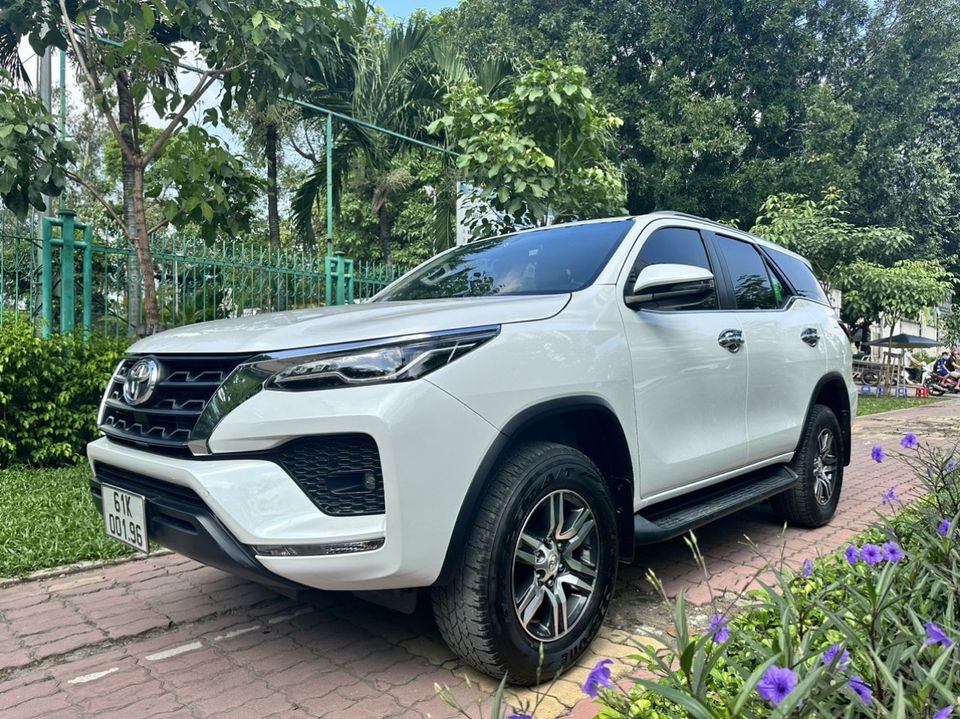 SigoVN - Cho thuê xe tự lái Bình Dương - Toyota Fortuner
