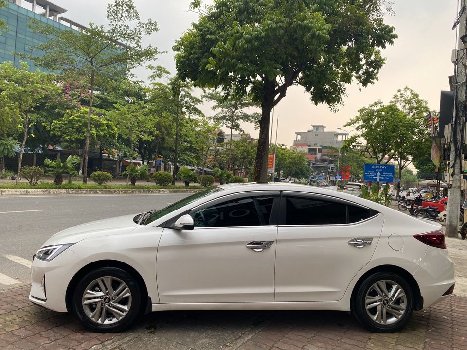 SigoVN - Cho thuê xe tự lái Đông Anh - Hyundai Elantra 