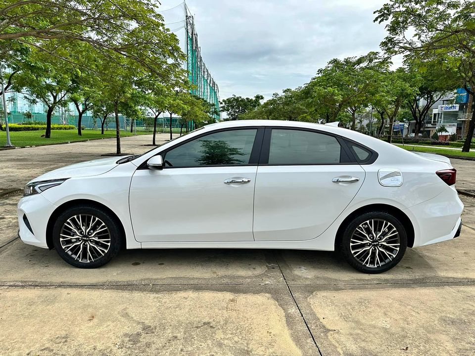 SigoVN - Cho thuê xe tự lái Ngũ Hành Sơn Đà Nẵng - Kia K3