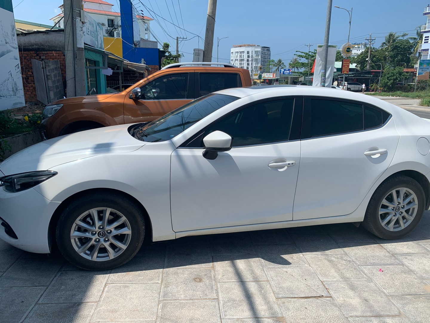 SigoVN - Cho thuê xe tự lái Phú Quốc - Mazda 3