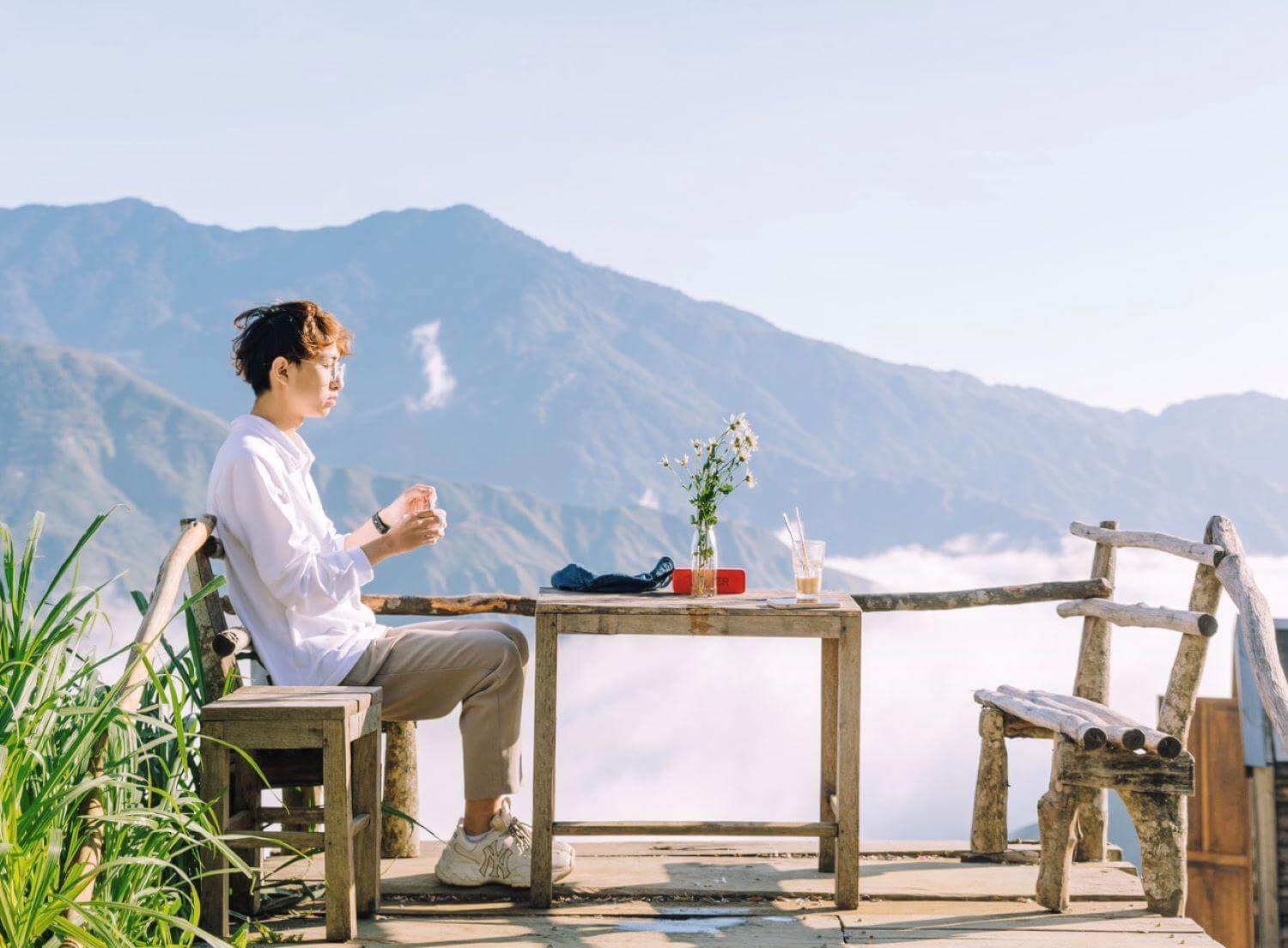 Săn mây Tà Xùa tháng 4 chinh phục sống lưng khủng long Săn mây Tà Xùa tháng 4 chinh phục sống lưng khủng long